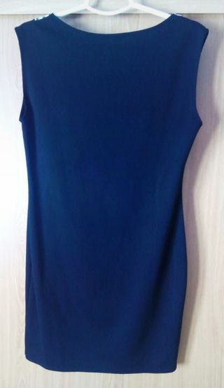 Vestido entallado negro
