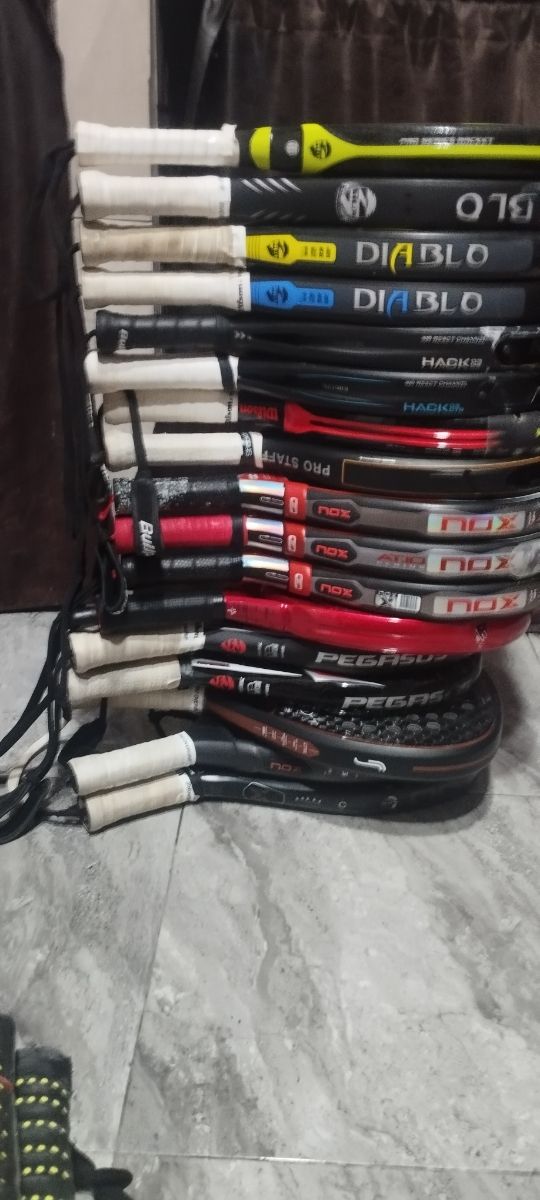 Lote de 10 raquetas de padel