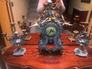 Reloj y candelabros a juego