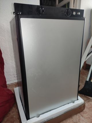 Nevera trivalente DOMETIC RM5380
