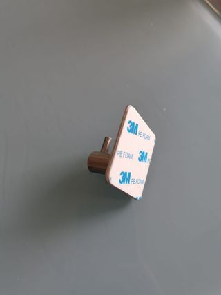 Colgadores metálicos adhesivos PACK 10