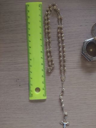 Rosario orfebrería. Plata 800 baño oro. Caja juego