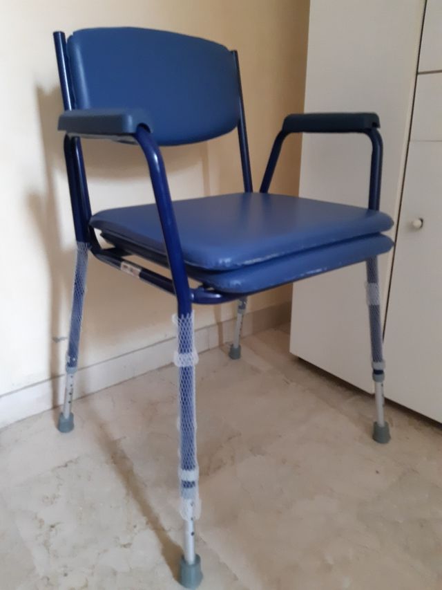 Seduta da comodo regolabile in altezza