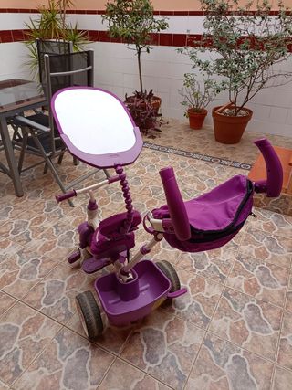 Triciclo con sombrilla