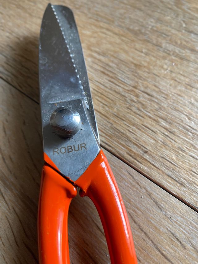 Forbici tranciapollo