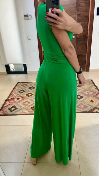 Mono punto de seda verde y pata de elefante