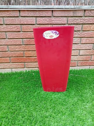 Maceta altura 48 cms color rojo