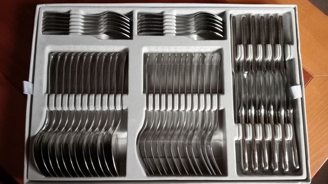 Cubertería completa acero Dalia