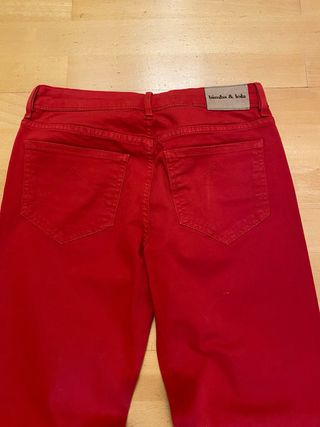 Pantalon rojo de Bimba y Lola