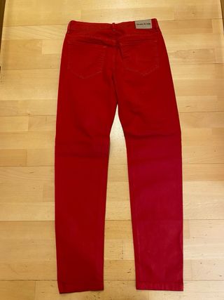 Pantalon rojo de Bimba y Lola