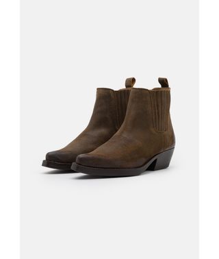 BOTIN CAMPERO MARRON TALLA 42