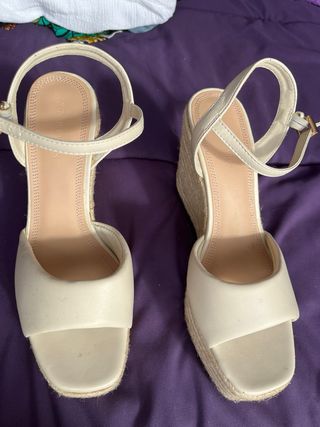 Sandalias cuña stradivarius talla 39