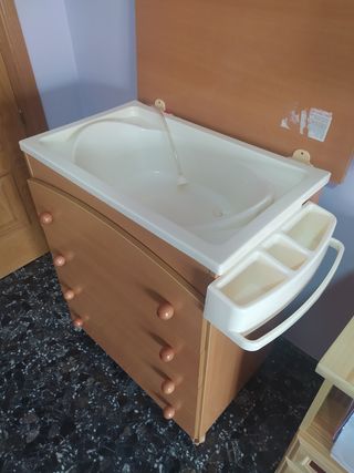 Cómoda con bañera+cambiador bebé 