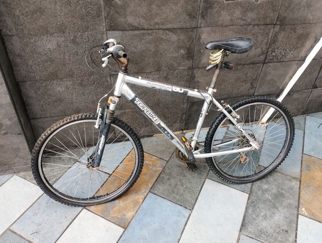 Bicicleta de aluminio montaña