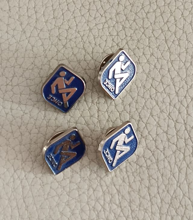 4 PINS METÁLICOS DE LA ONCE