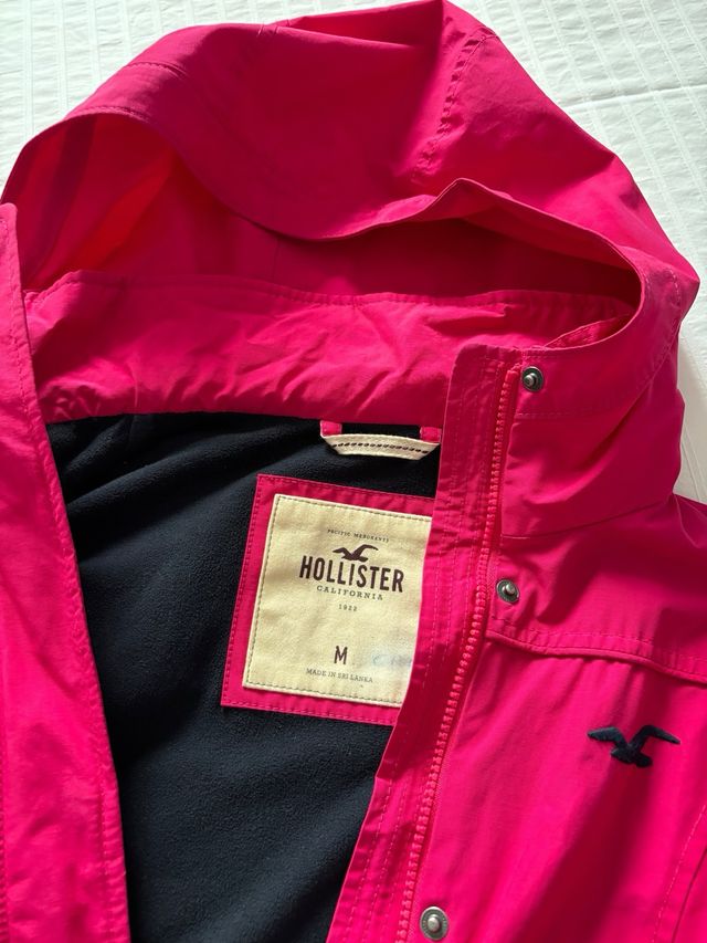 Cazadora chaqueta HOLLISTER rosa fucsia. Talla M