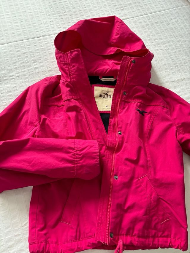 Cazadora chaqueta HOLLISTER rosa fucsia. Talla M