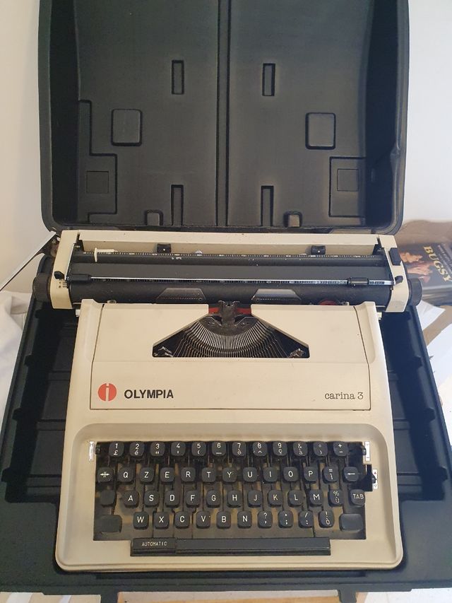 Macchina da scrivere vintage