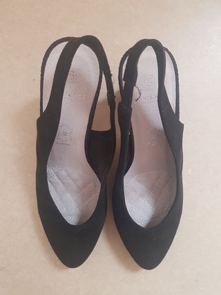 Tacón negras cuero verdadero nuevas