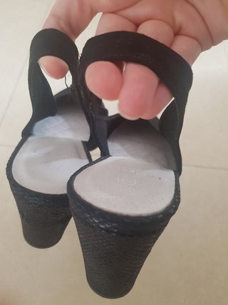Tacón negras cuero verdadero nuevas