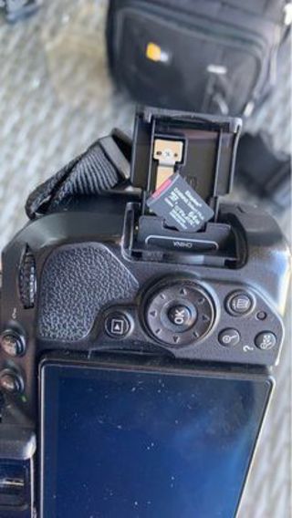 Nikon D5300 + 18-55 + 50mm con bolso incluido