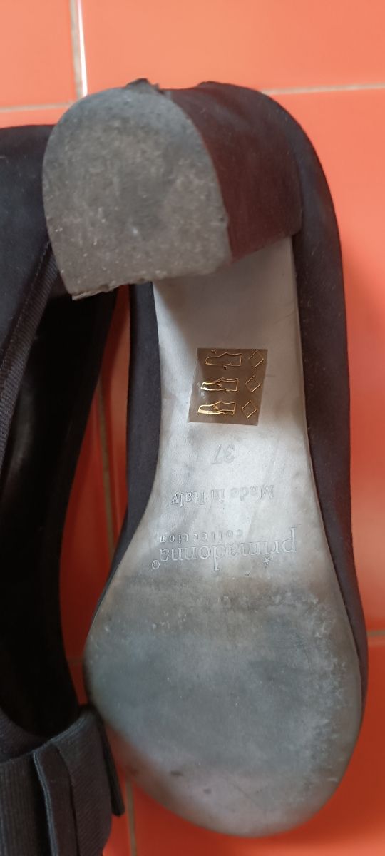 Scarpe Décolleté nere in camoscio