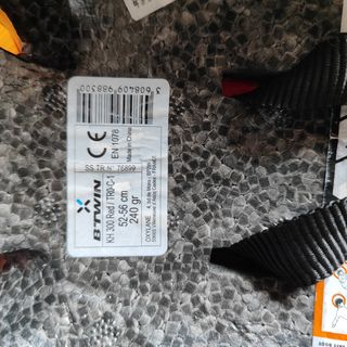 Casco protector infantil rojo