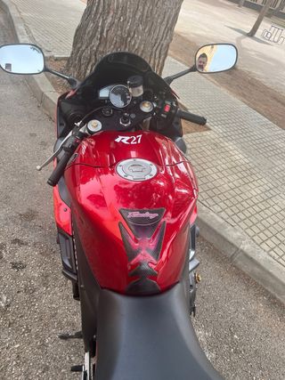 Yamaha R1