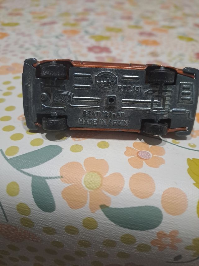 Miniatura Seat 128