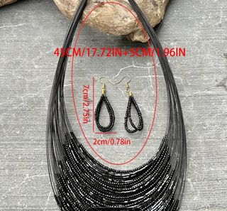 ELEGANTE Conjunto pendientes y collar abalorios.