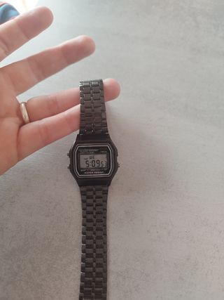 Reloj cadena negro