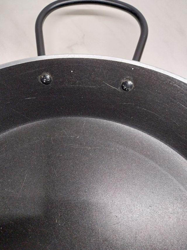 Paellera nueva de 38 cm.