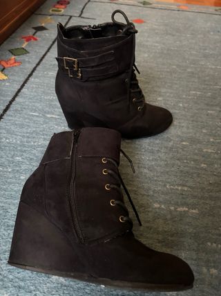 Botin con cuña negro de ante número 39