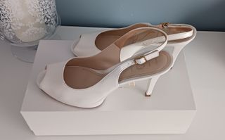 Zapatos peep toes blancos n°41 marca Unisa