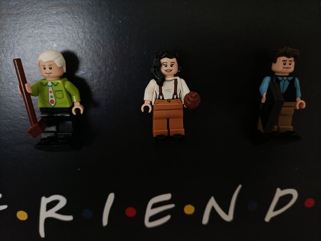 Minifigure Lego Friends dal set 21319 Central Perk