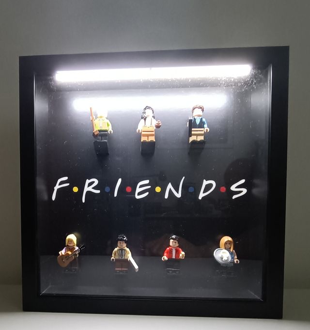 Minifigure Lego Friends dal set 21319 Central Perk