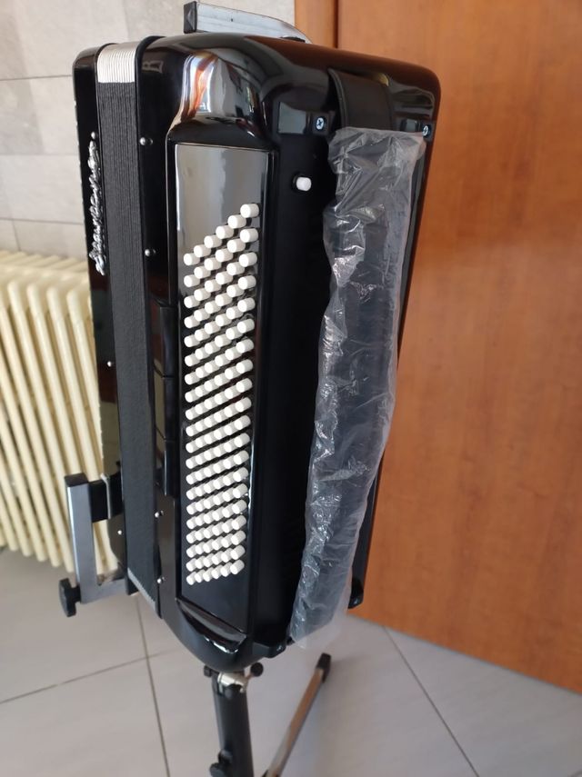 Fisarmonica Startone 120 bassi