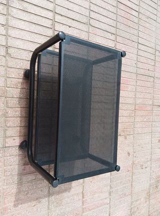 Mesa auxiliar con ruedas 