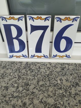 Plaquetas números letras