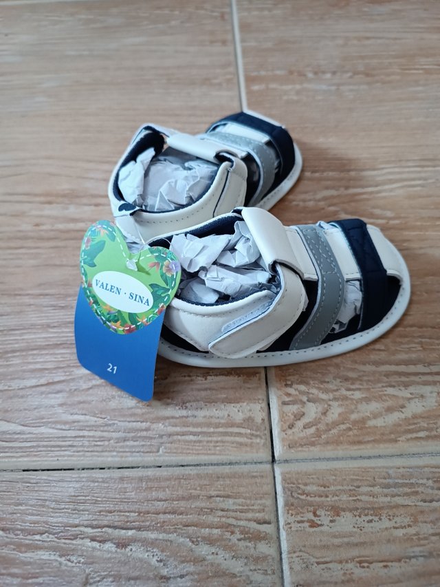 Sandalias suela blanda sin estrenar