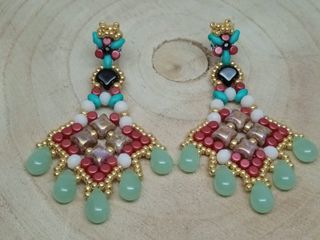 Pendientes de cuentas modelo abanico