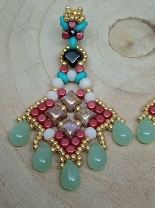 Pendientes de cuentas modelo abanico