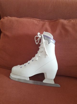 Patines de hielo nuevos