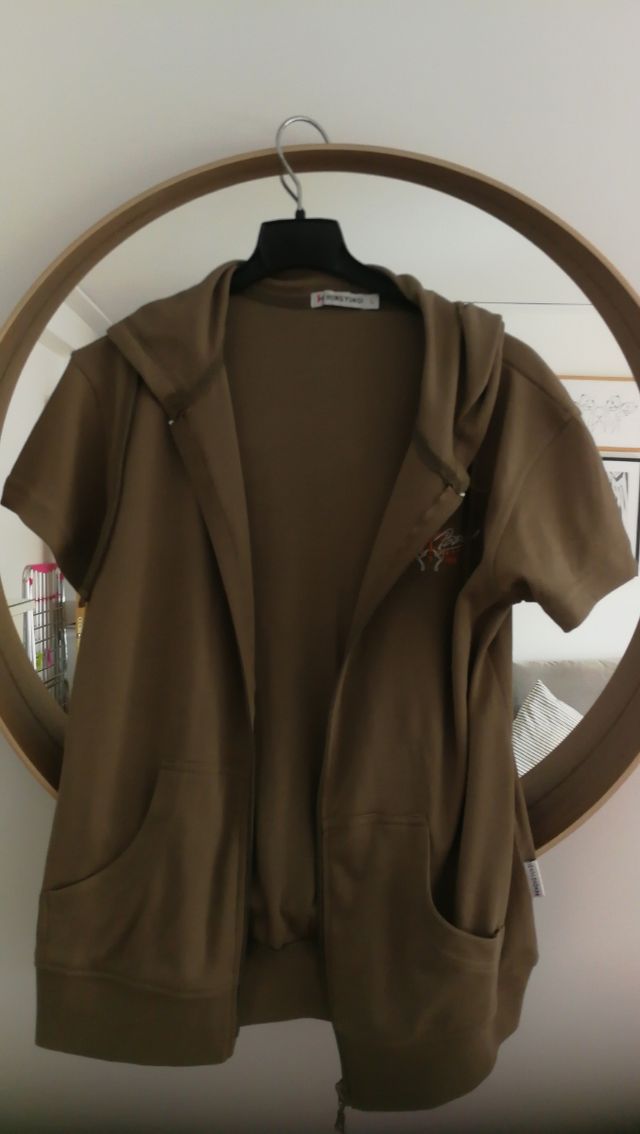 Sudadera de manga corta caqui