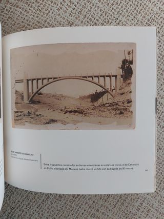 Caminos, Puentes y Carreteras.