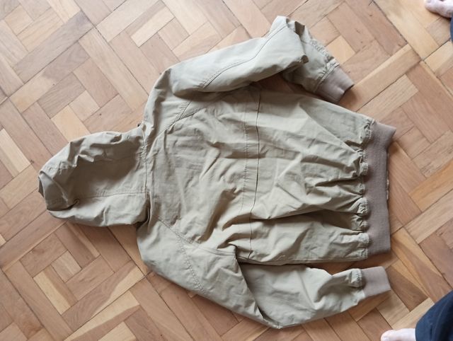 Cazadora con capucha chico talla M