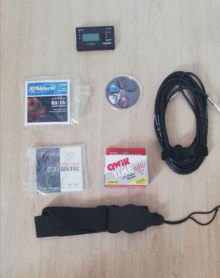 Pack guitarra metrónomo, cable, afinador