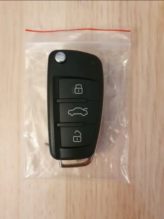 Botonera de 3 botones para mando/llave Audi.