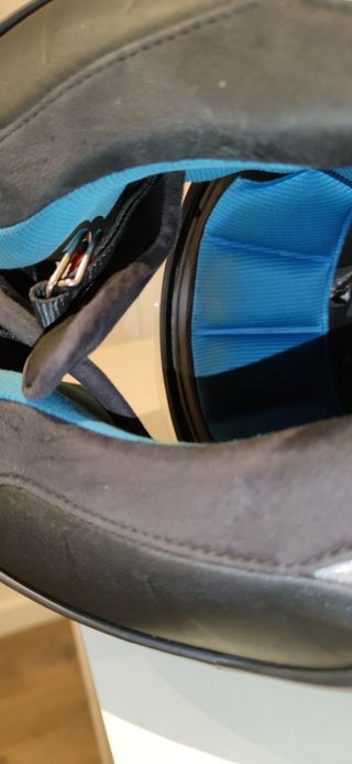 Casco shark spartan carbon