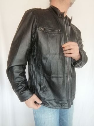 Motera cuero auténtico Segura. XL amplia. Medidas.